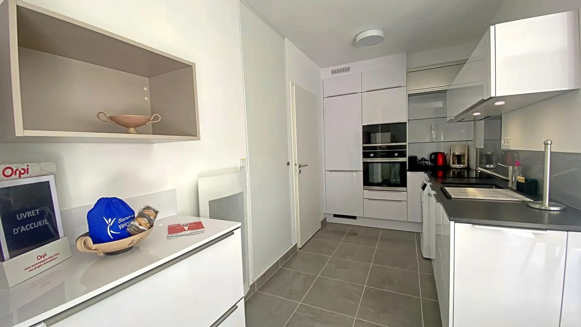 Apartamento Ref 256 - Larmor-Plage T2 En Rdc Plein Bourg Avec Terrasse Sur Rue Principale Et Parking